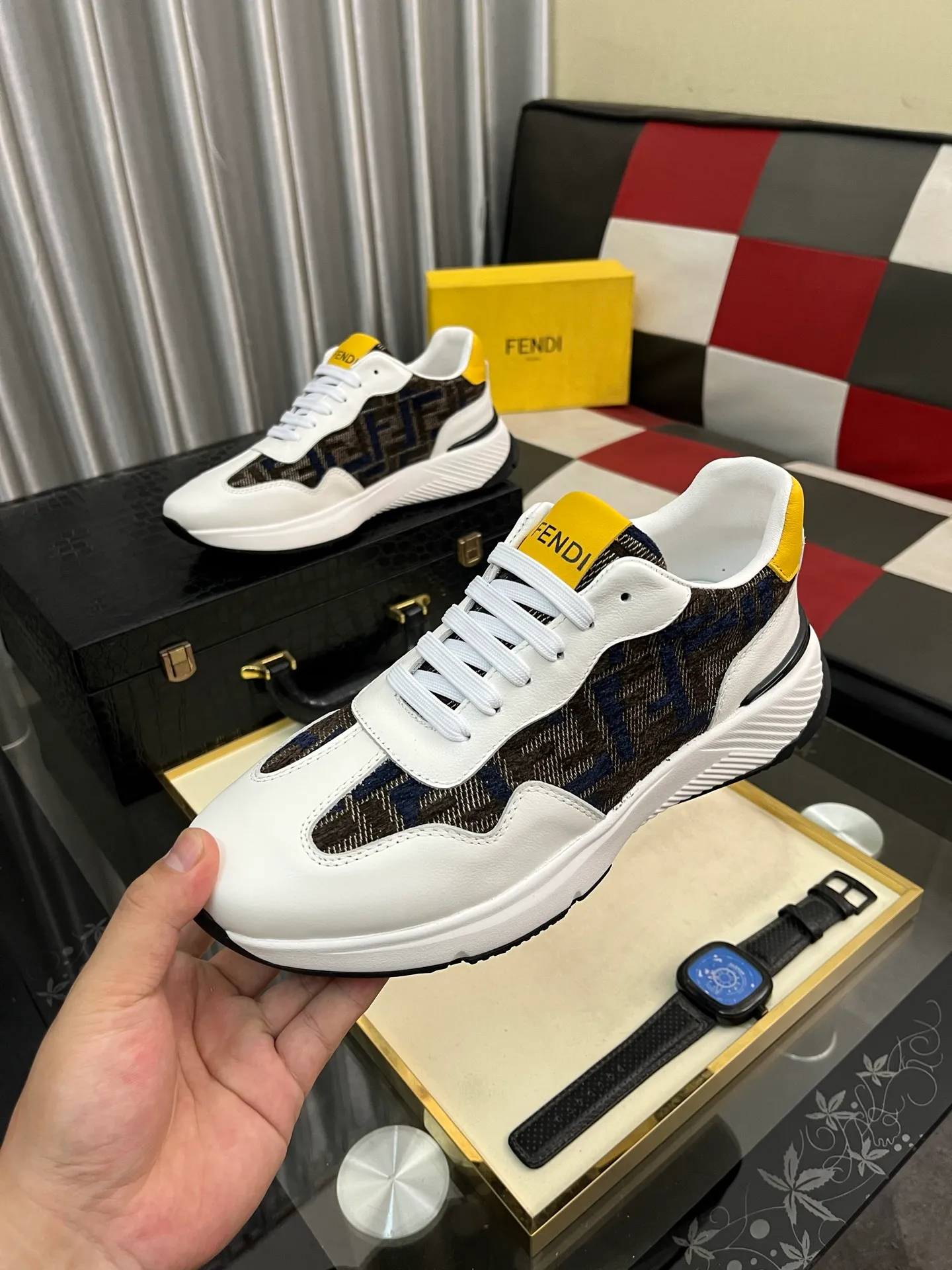 Men's Men's Shoes💰458⌚️⌚️[Fendi] Fendi's latest casual shoes for men! Available at counters simultaneously! A one-to-one replica of the original. Made entirely of imported top-grain calfskin, the interior is made of top-grain water-dyed cowhide, and the original factory-supplied rubber outsole. Leading new fashion concepts. Matching code: 38-443️⃣Colors available